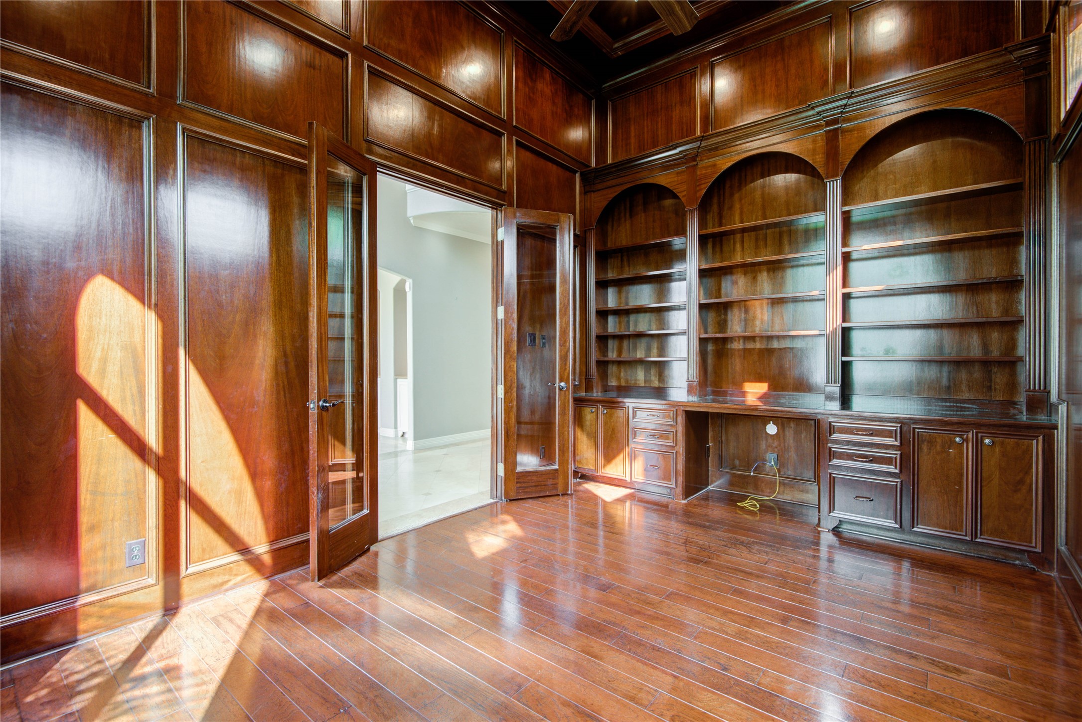 4602 Holt Street Street Bellaire TX 77401