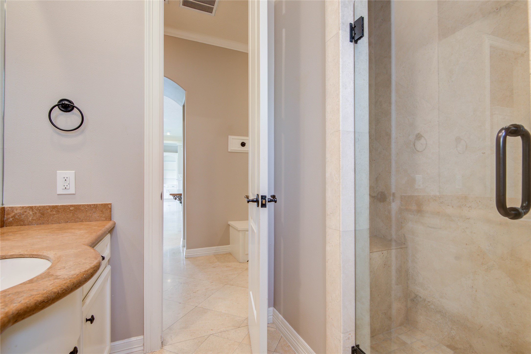4602 Holt Street Street Bellaire TX 77401