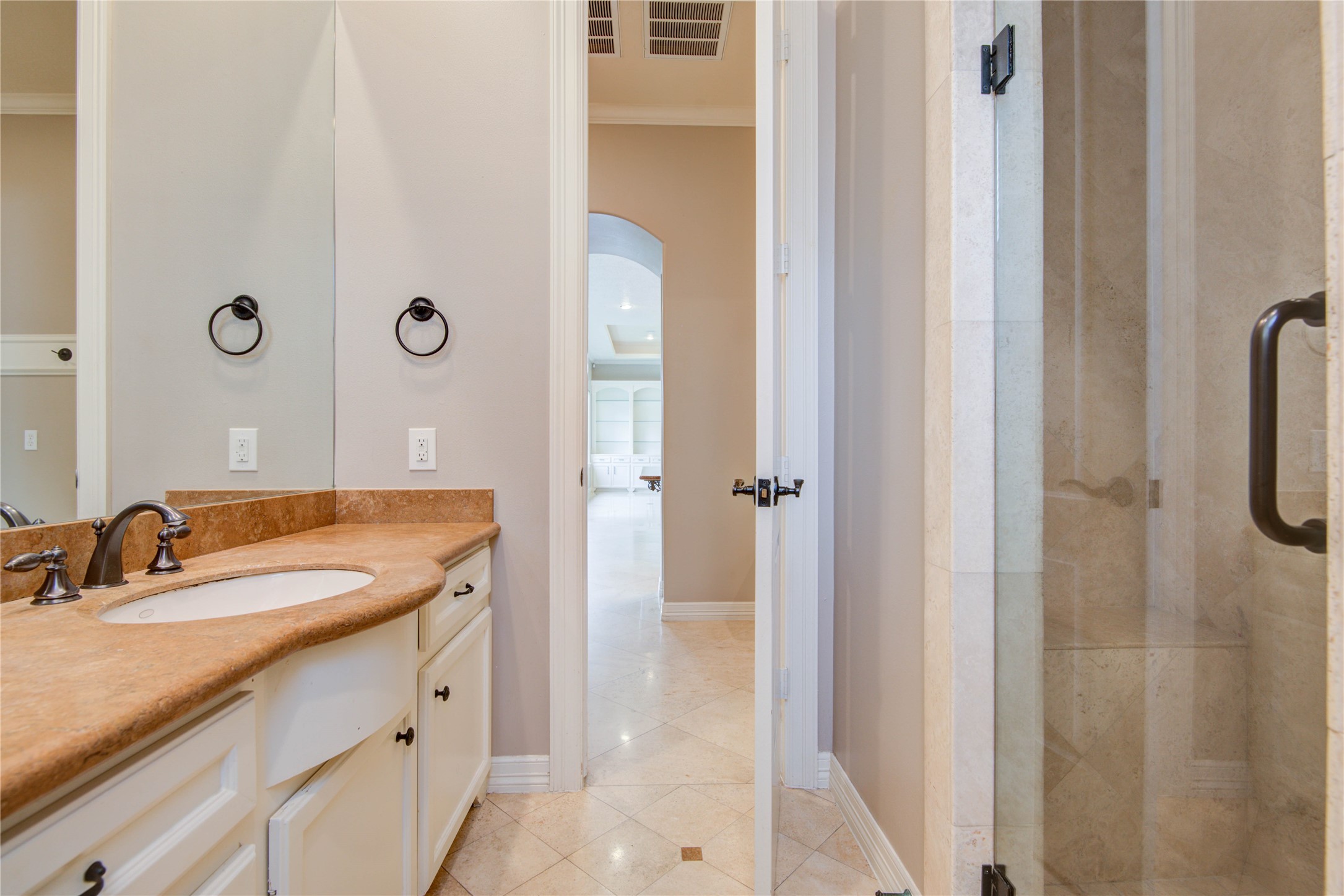 4602 Holt Street Street Bellaire TX 77401