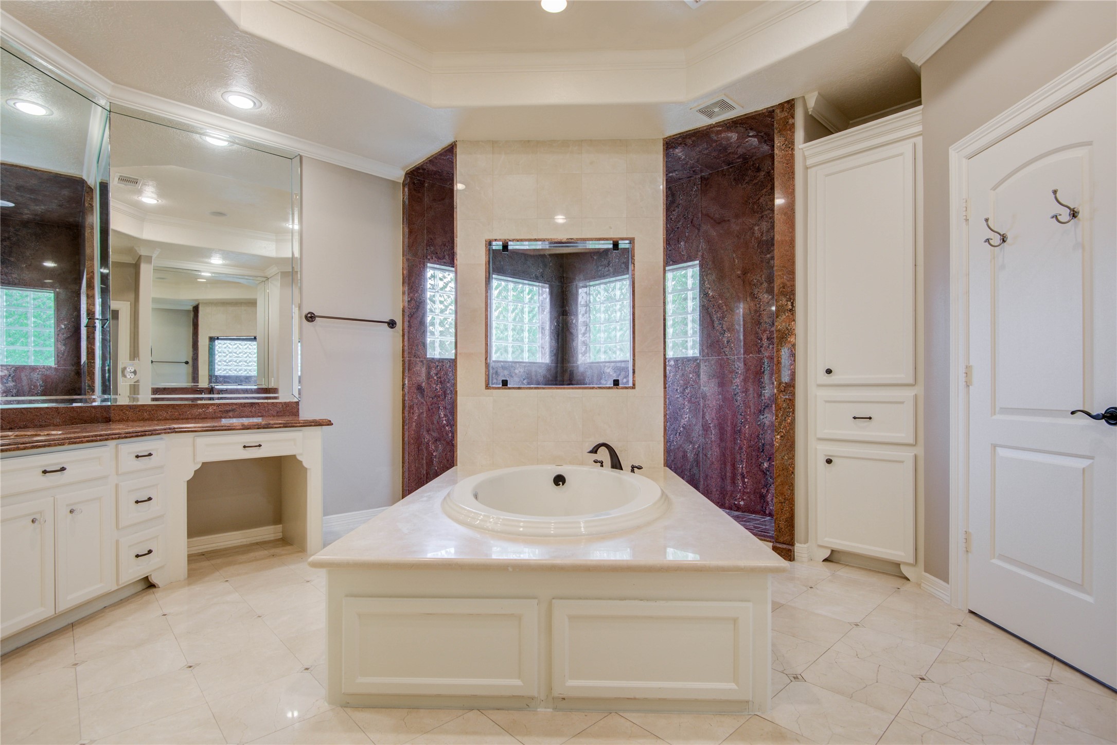 4602 Holt Street Street Bellaire TX 77401