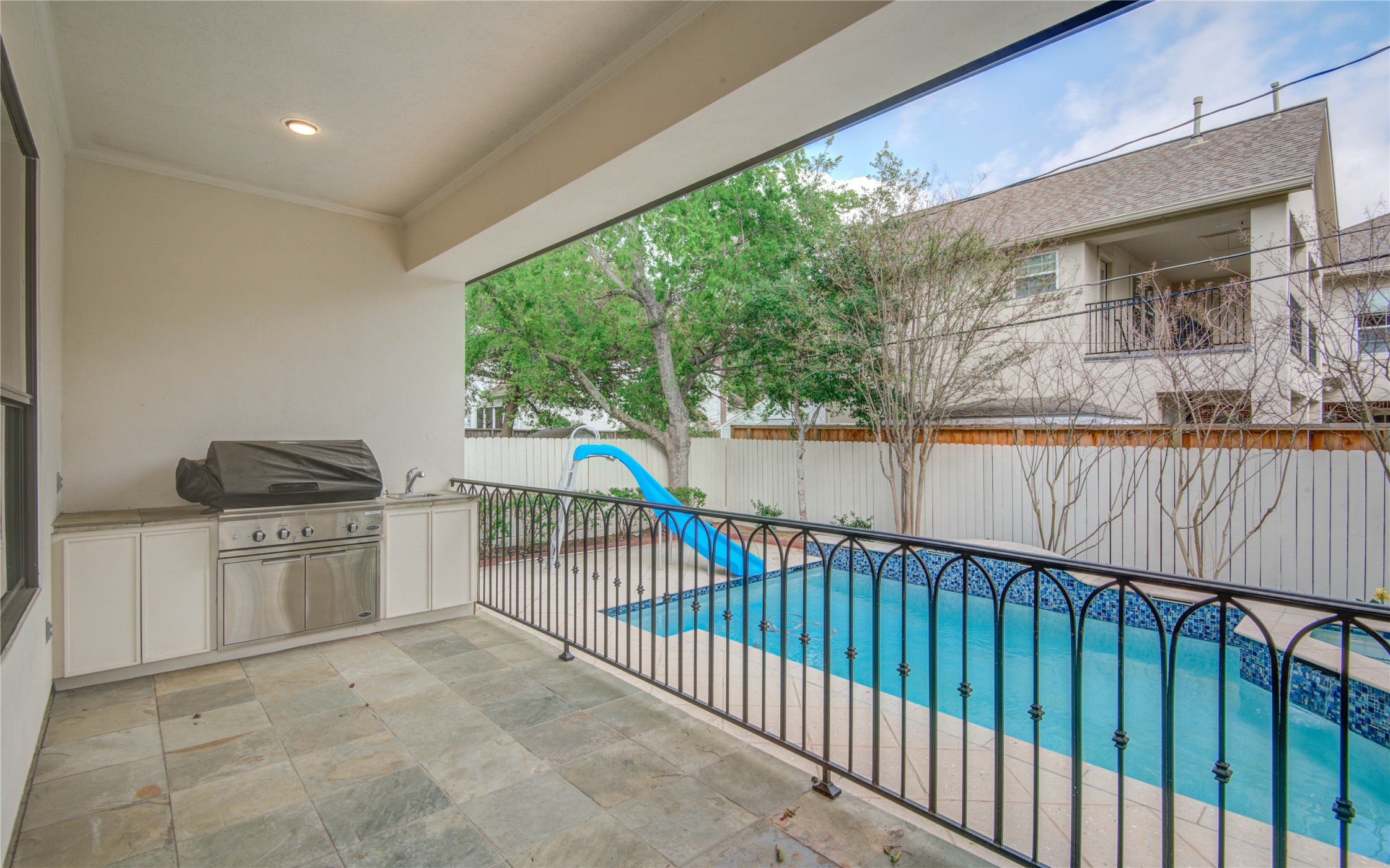Covered patio with grill - If you have additional questions regarding 4602 Holt Street  in Bellaire or would like to tour the property with us call 800-660-1022 and reference MLS# 95627903.