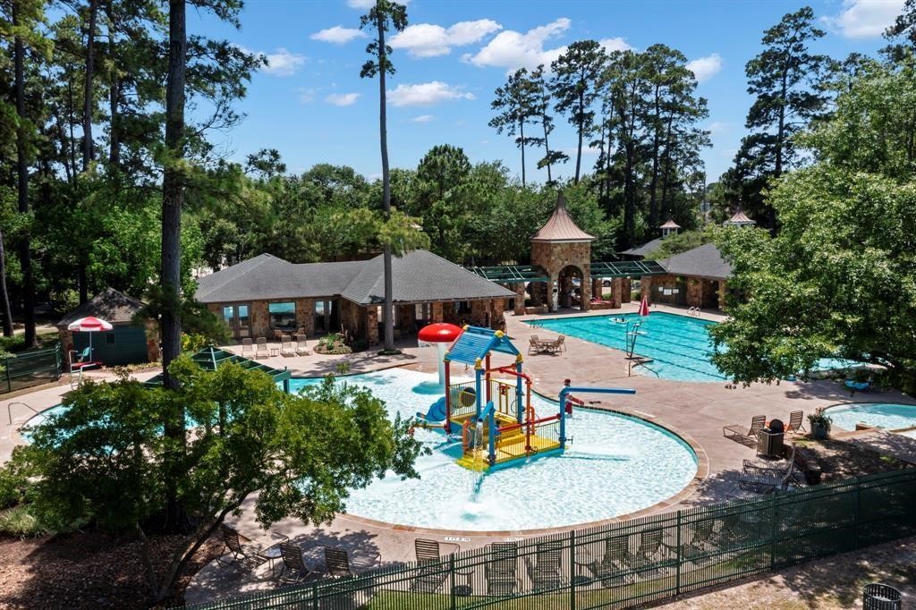 Gleannloch Farms offers plenty of amenities for residents to enjoy.  Enjoy the blue sparkling pool on a nice summer day! - If you have additional questions regarding 1111 Chelshurst Way  in Spring or would like to tour the property with us call 800-660-1022 and reference MLS# 54717444.