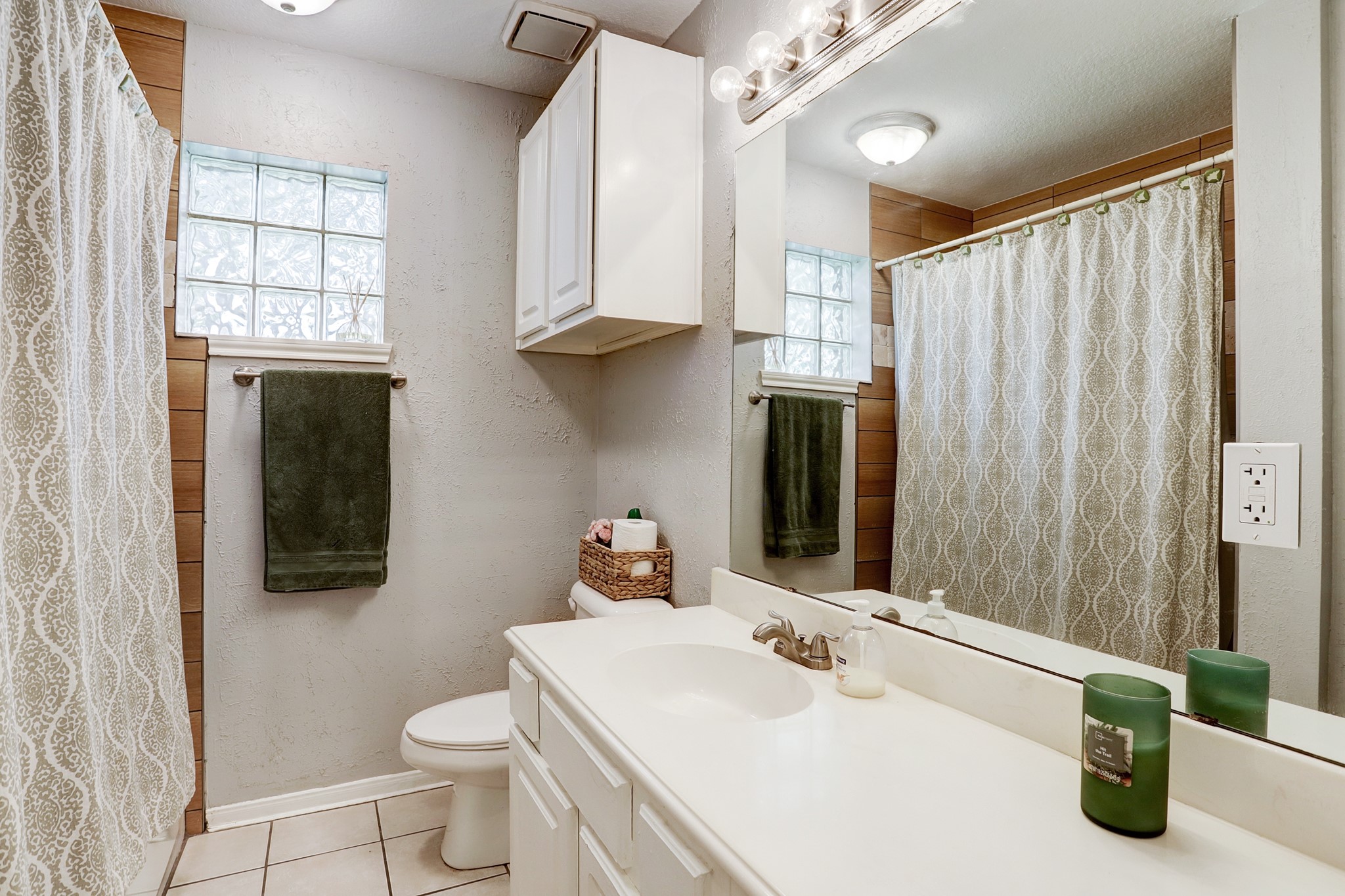 390 QUAIL BEND Sealy TX 77474