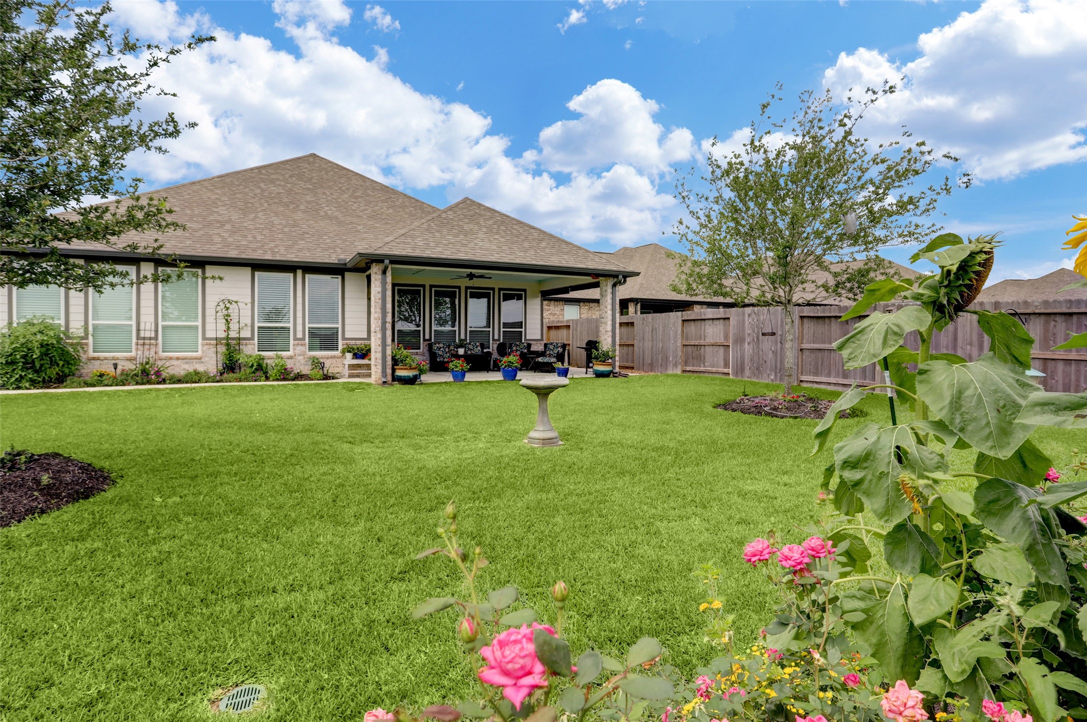 409 Hunters Crossing Drive Sealy TX 77474