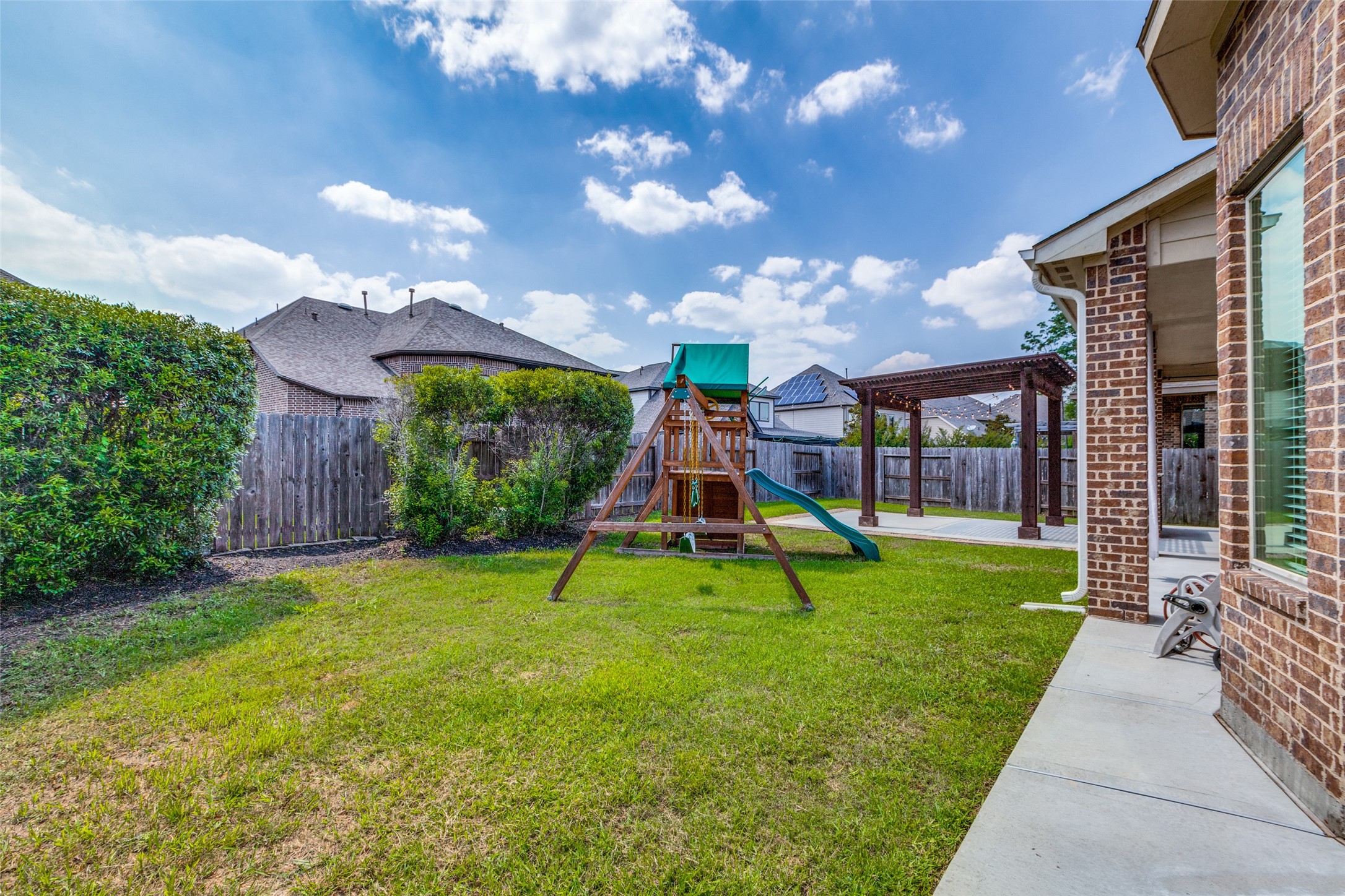 Another view of the backyard. - If you have additional questions regarding 27958 Arden Trail Drive  in Spring or would like to tour the property with us call 800-660-1022 and reference MLS# 8317570.