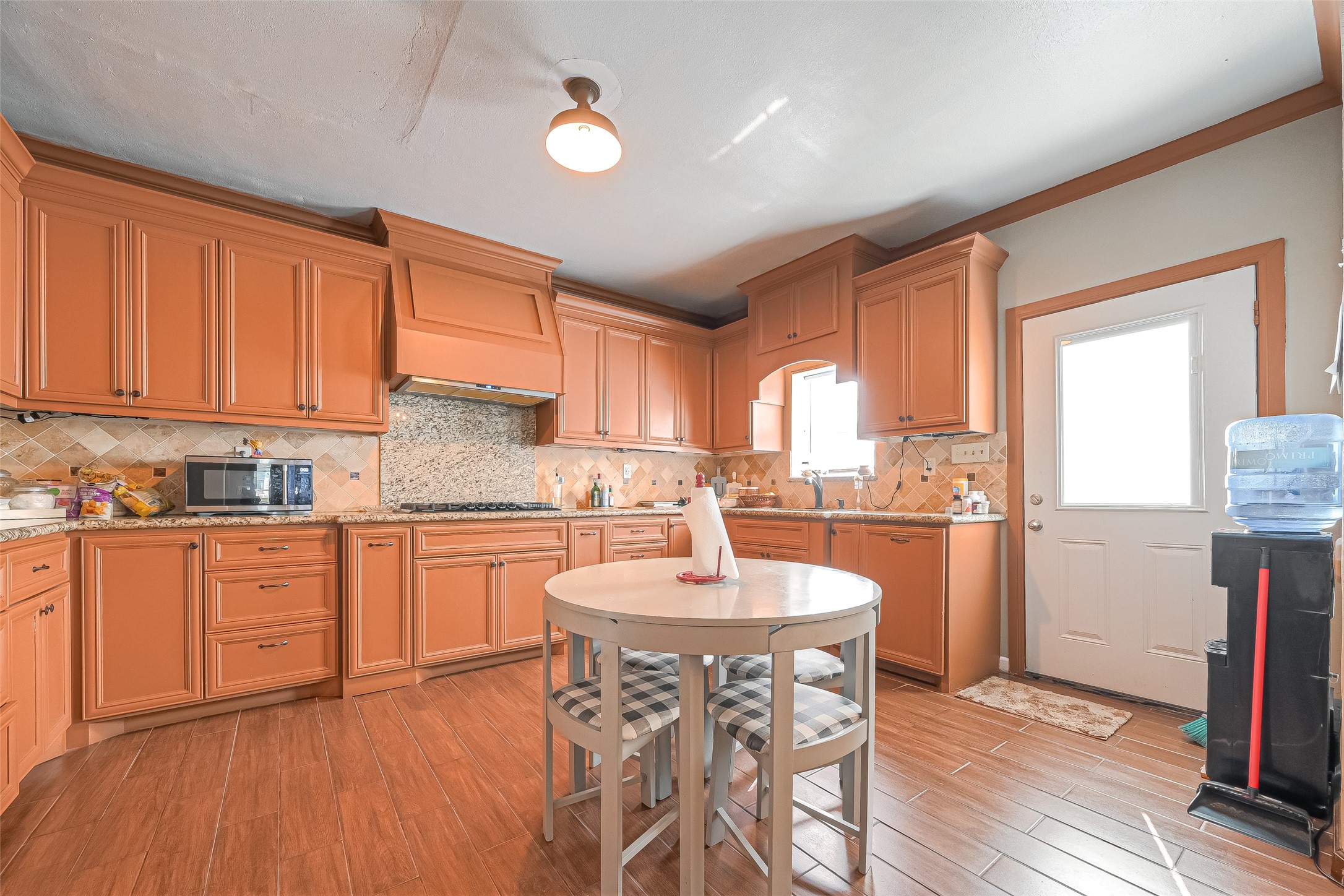 Another view of the kitchen. - If you have additional questions regarding 122 W Sterling Street  in Baytown or would like to tour the property with us call 800-660-1022 and reference MLS# 98485441.