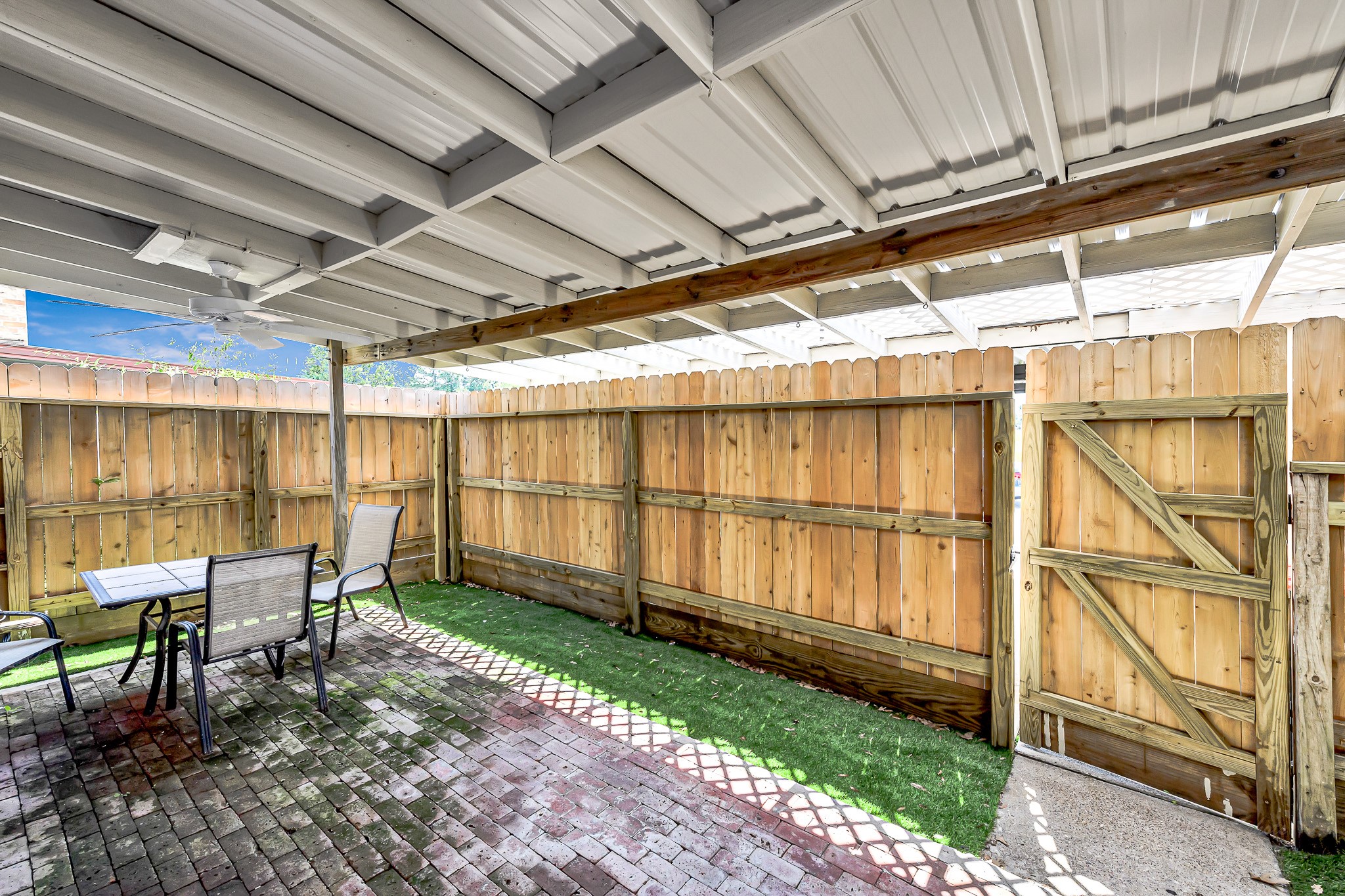 Fenced area is ideal for pets - If you have additional questions regarding 4719 Indian Trail  in Baytown or would like to tour the property with us call 800-660-1022 and reference MLS# 84015144.