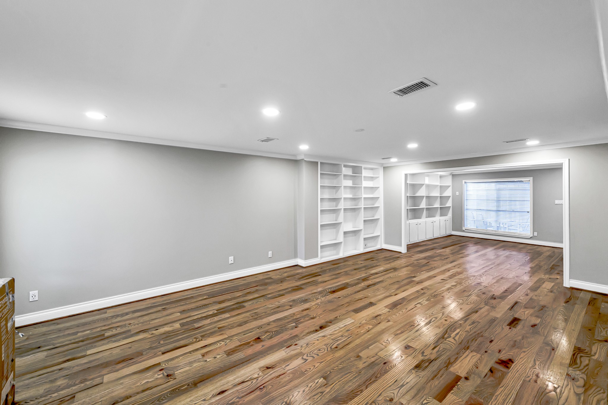 Stunning wood floors as you enter the home - If you have additional questions regarding 4719 Indian Trail  in Baytown or would like to tour the property with us call 800-660-1022 and reference MLS# 84015144.