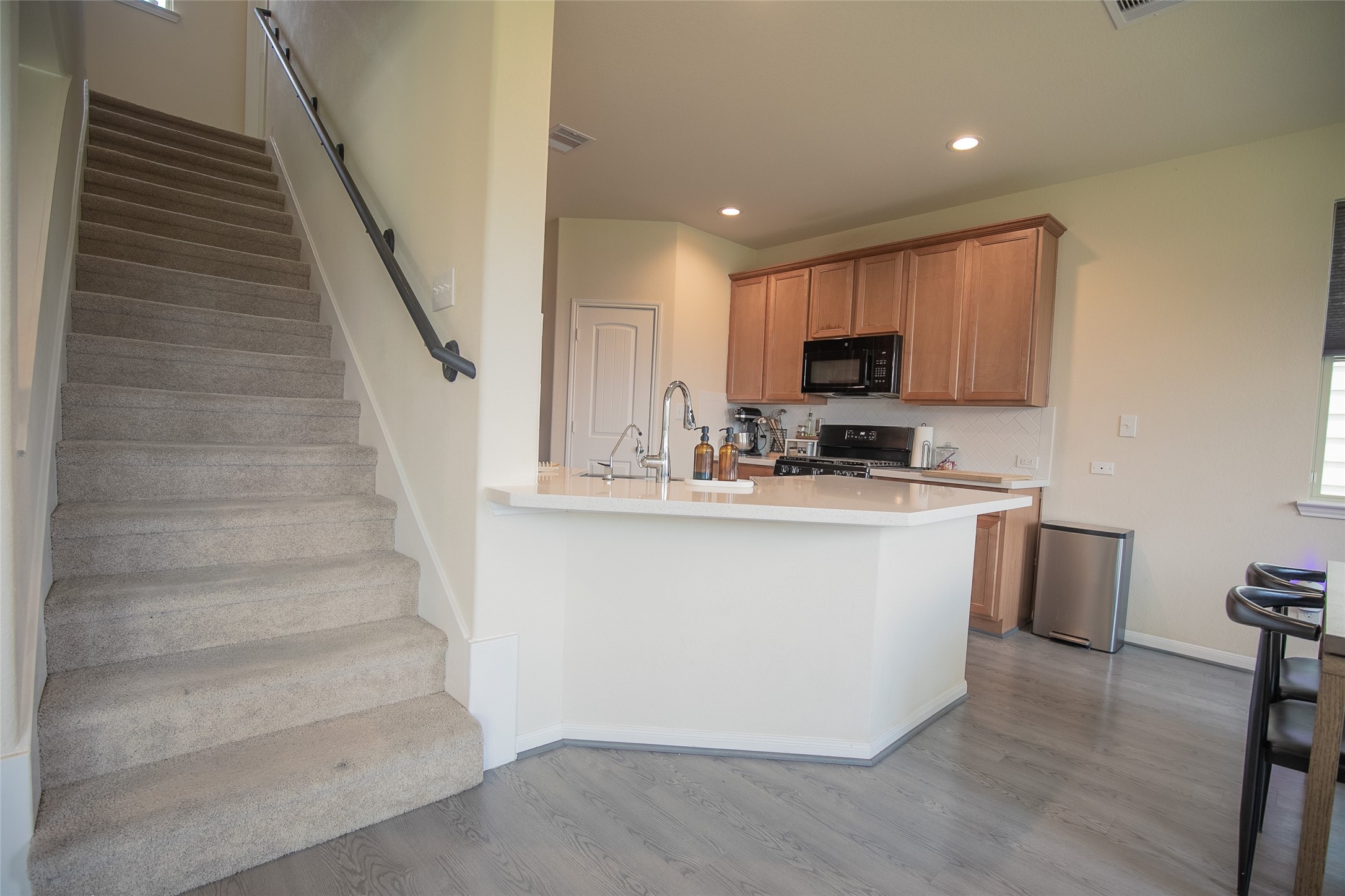 Watch you kids while doing some chores in the kitchen area. - If you have additional questions regarding 2835 Meandering Elm Trail  in Houston or would like to tour the property with us call 800-660-1022 and reference MLS# 93640209.