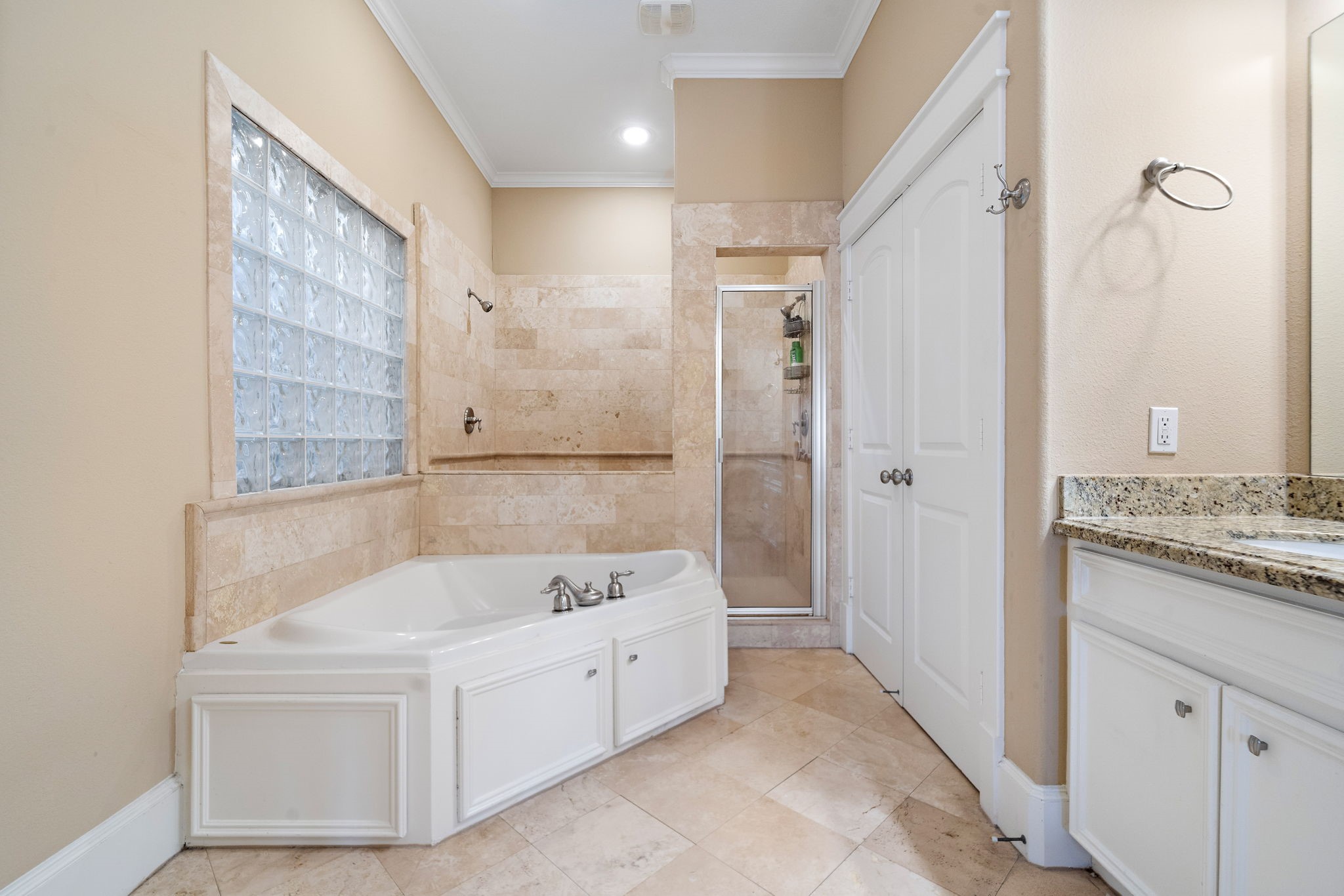 820 W 17th Street Street Houston TX 77008