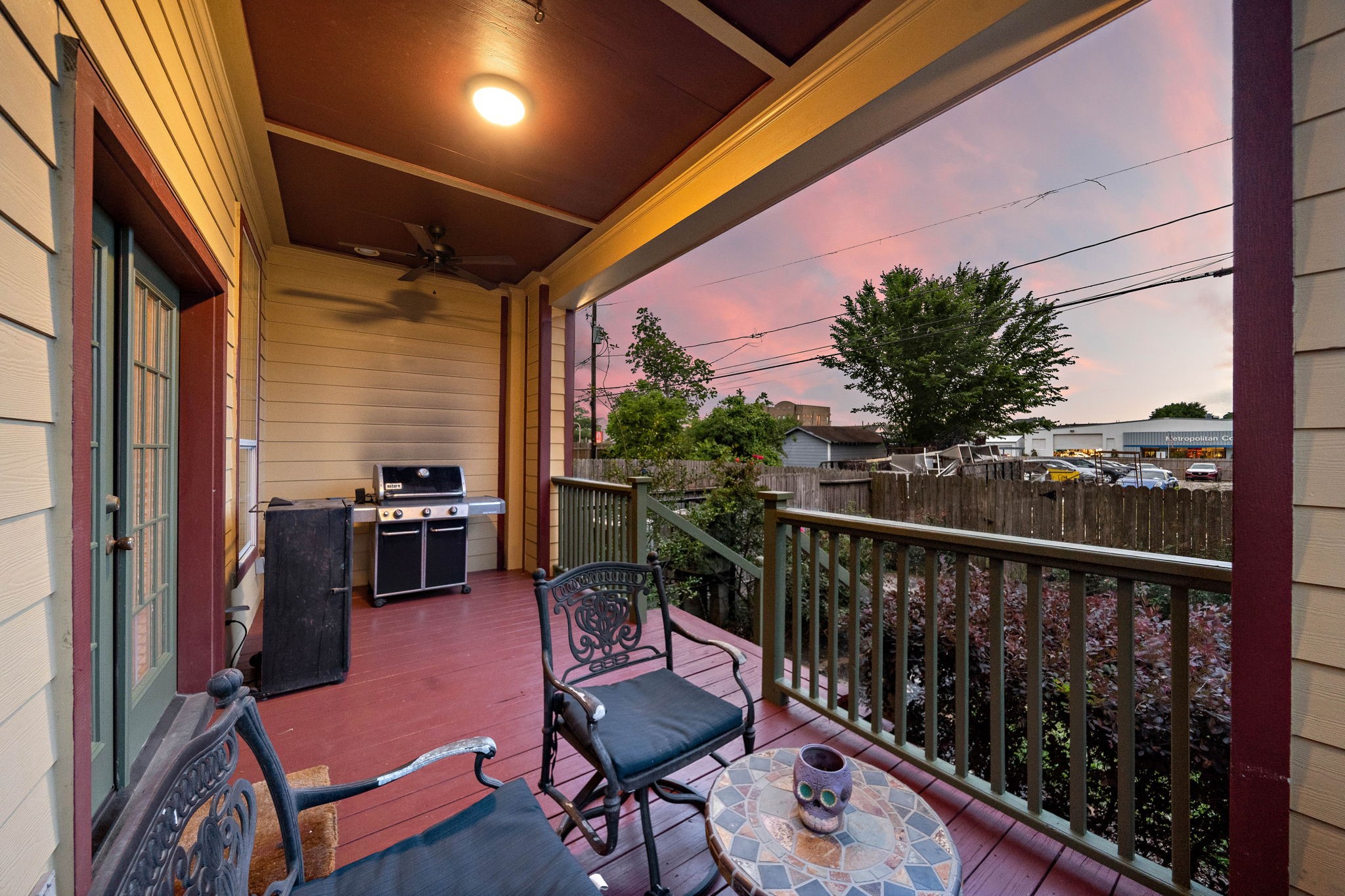 1st Floor Back Porch - If you have additional questions regarding 820 W 17th Street  in Houston or would like to tour the property with us call 800-660-1022 and reference MLS# 53752053.