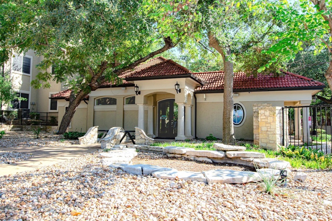 If you have additional questions regarding 9525 N Capital Of Texas Highway  in Austin or would like to tour the property with us call 800-660-1022 and reference MLS# 9412813.