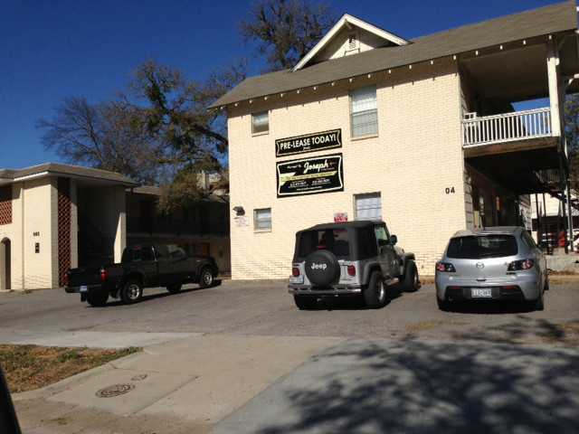 504 Elmwood Place Place Austin TX 78705