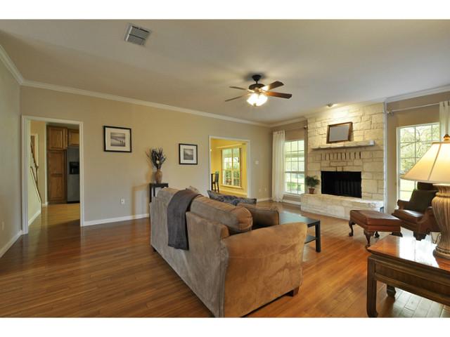 37 Tall Oaks Trail Trail Austin TX 78737
