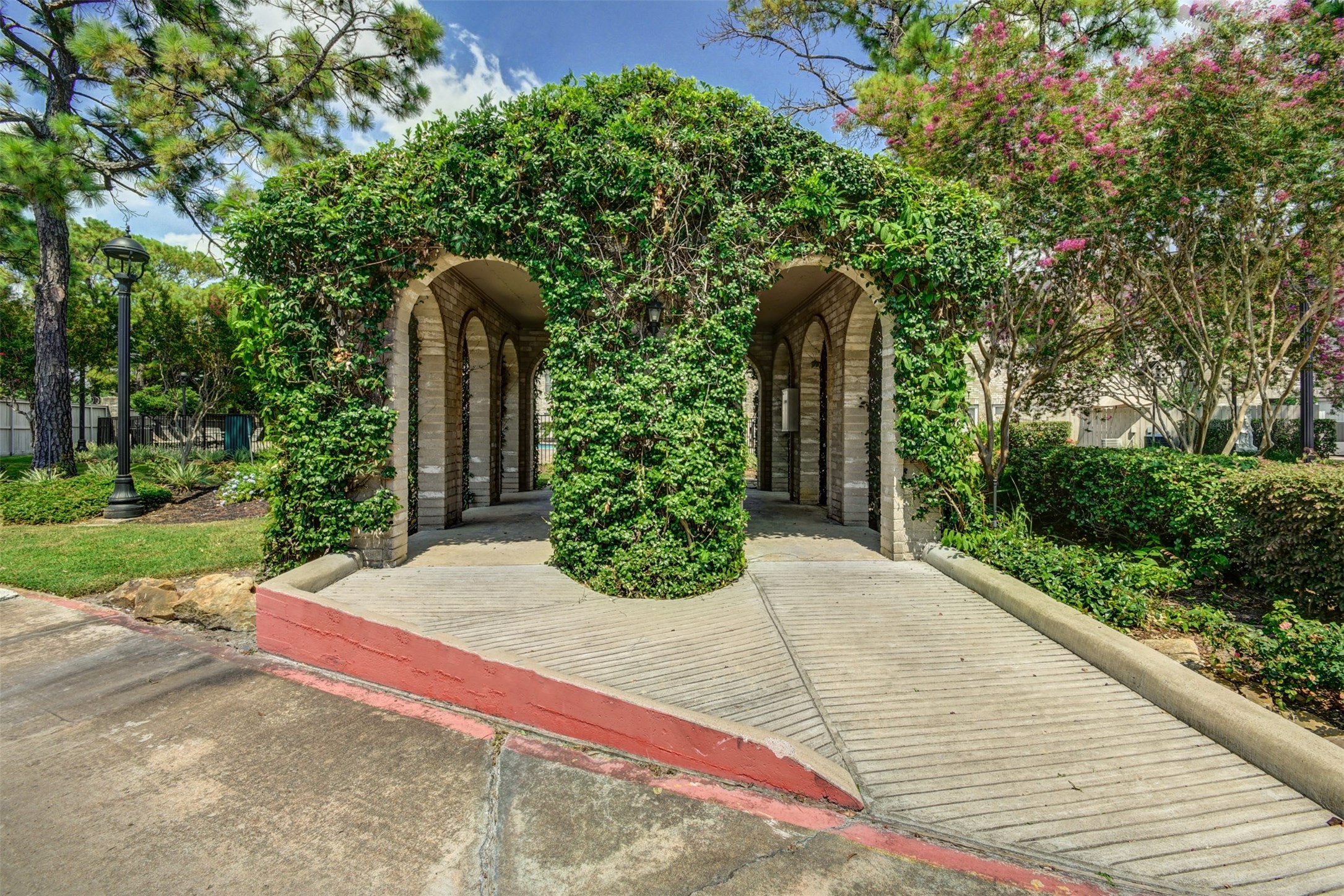 If you have additional questions regarding 3102 Holly Hall Street  in Houston or would like to tour the property with us call 800-660-1022 and reference MLS# 73798587.