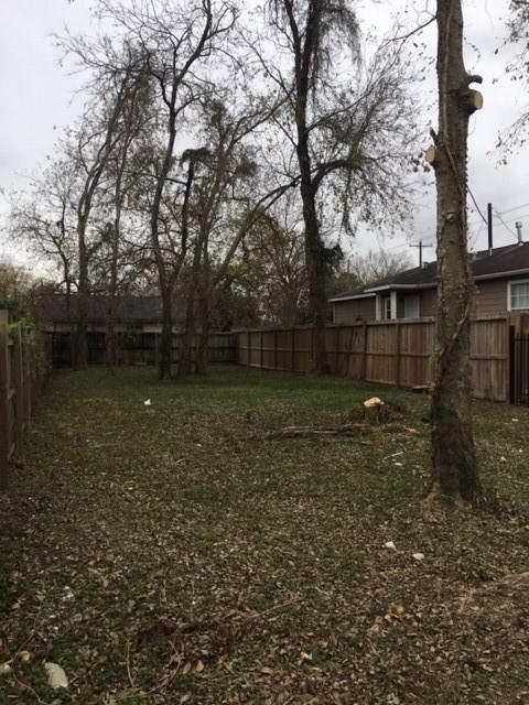 If you have additional questions regarding 804 E 40th Street  in Houston or would like to tour the property with us call 800-660-1022 and reference MLS# 71083878.
