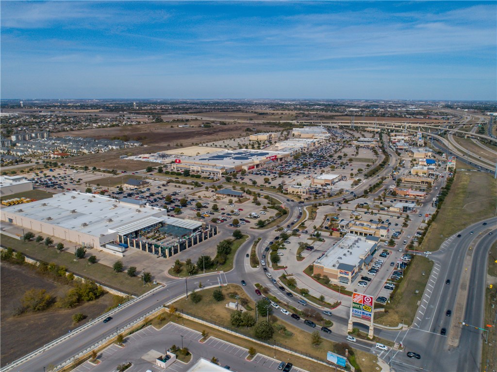 Stonehill Town Center - If you have additional questions regarding 19806 Panther Drive  in Pflugerville or would like to tour the property with us call 800-660-1022 and reference MLS# 6240465.