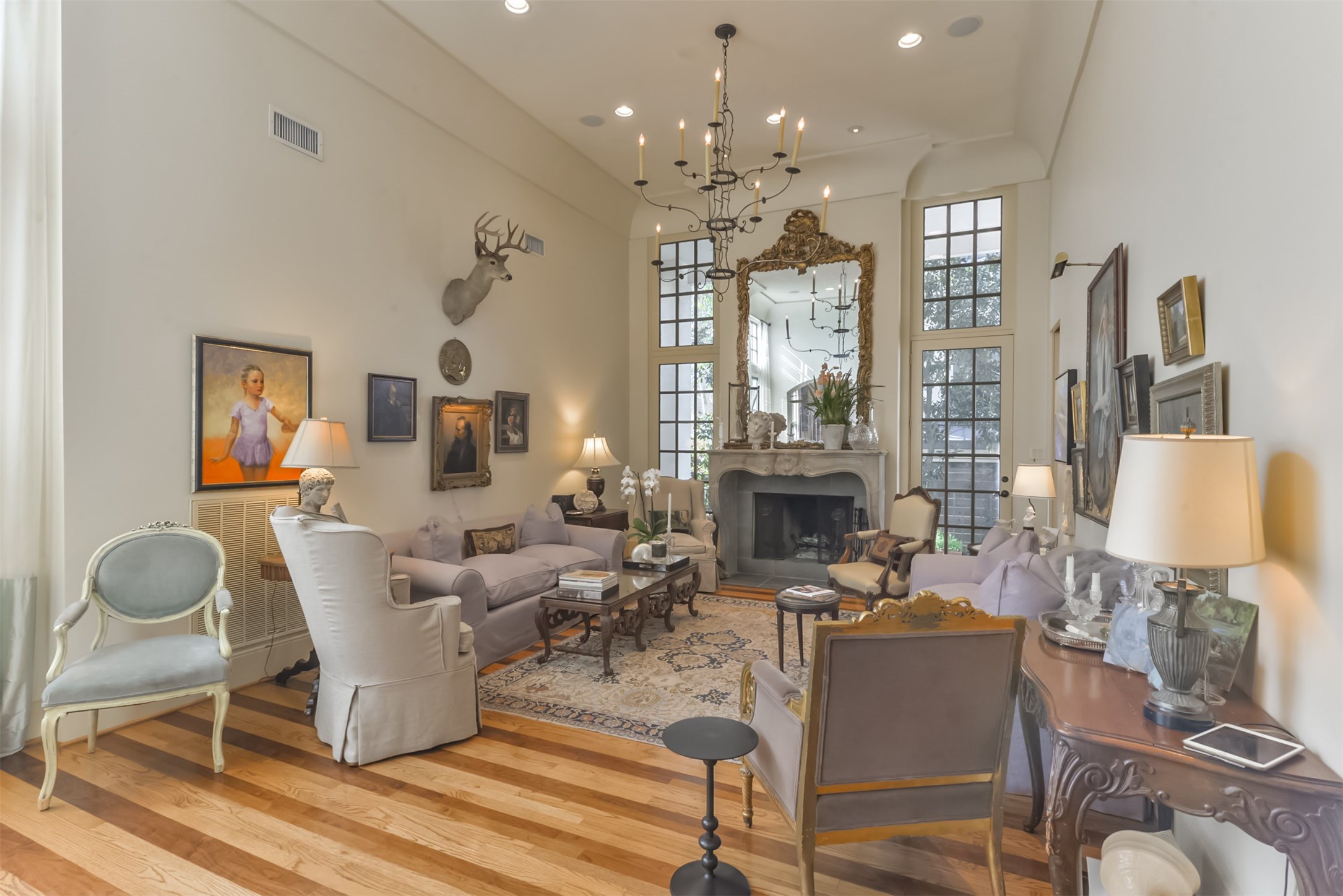 The Grand Salon - Living area of home.  High ceilings with gorgeous natural light. - If you have additional questions regarding 2712 Ferndale Street  in Houston or would like to tour the property with us call 800-660-1022 and reference MLS# 5247274.