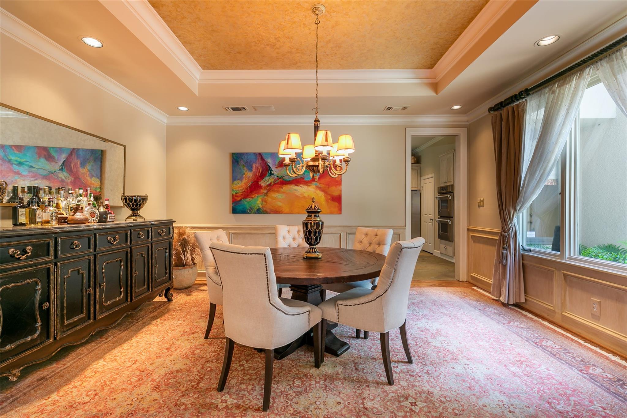 Formal dining room - If you have additional questions regarding 3814 Purdue Street  in Houston or would like to tour the property with us call 800-660-1022 and reference MLS# 32310789.