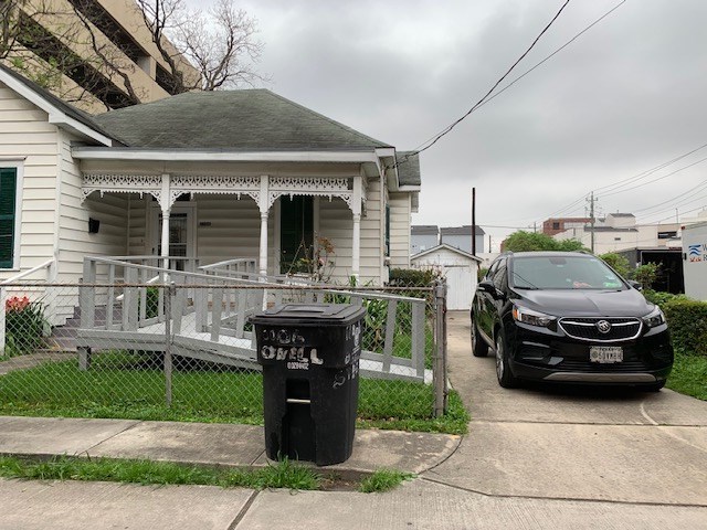 If you have additional questions regarding 1106 Oneil Street  in Houston or would like to tour the property with us call 800-660-1022 and reference MLS# 13863906.