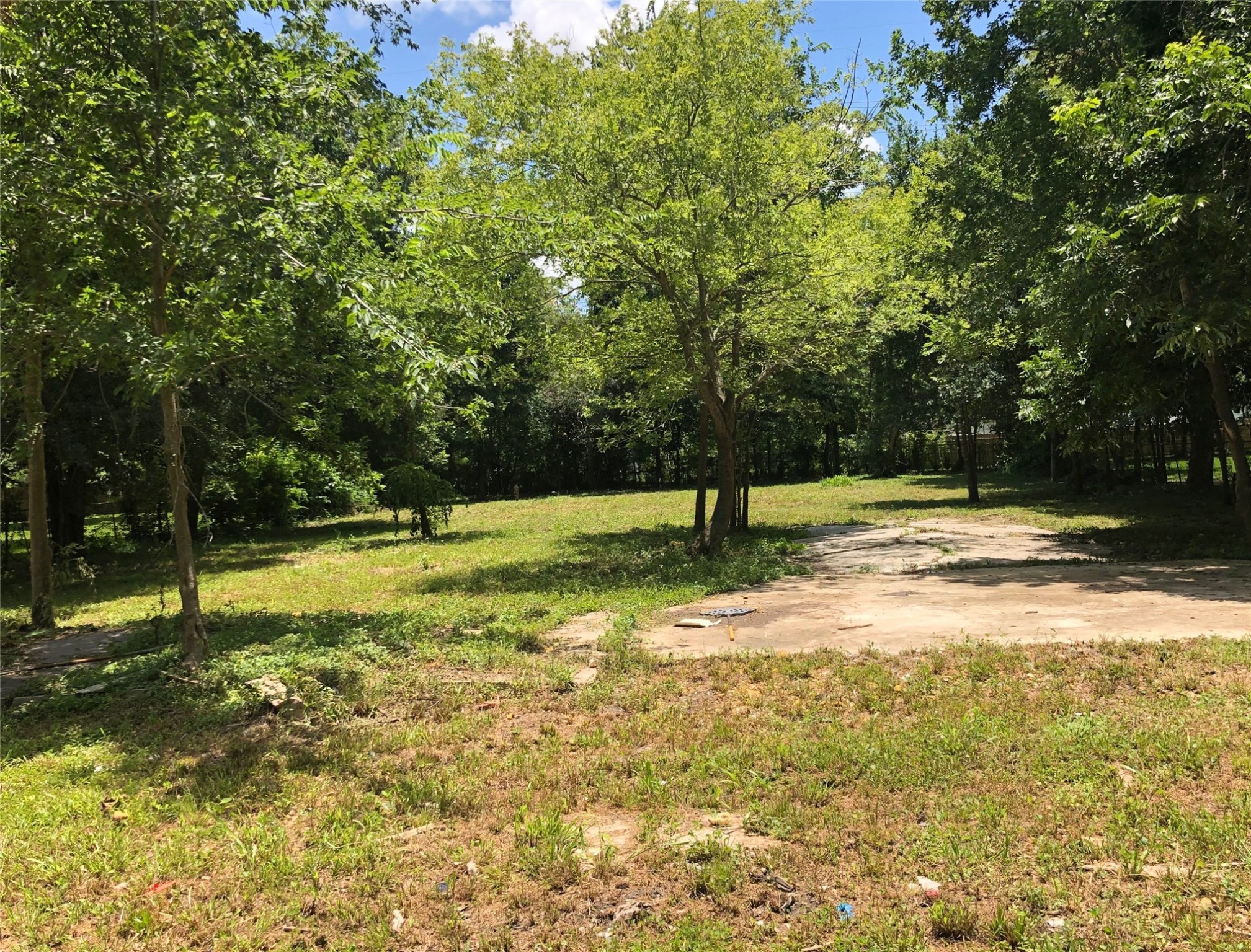 If you have additional questions regarding 6740 Brace Street  in Houston or would like to tour the property with us call 800-660-1022 and reference MLS# 73782530.