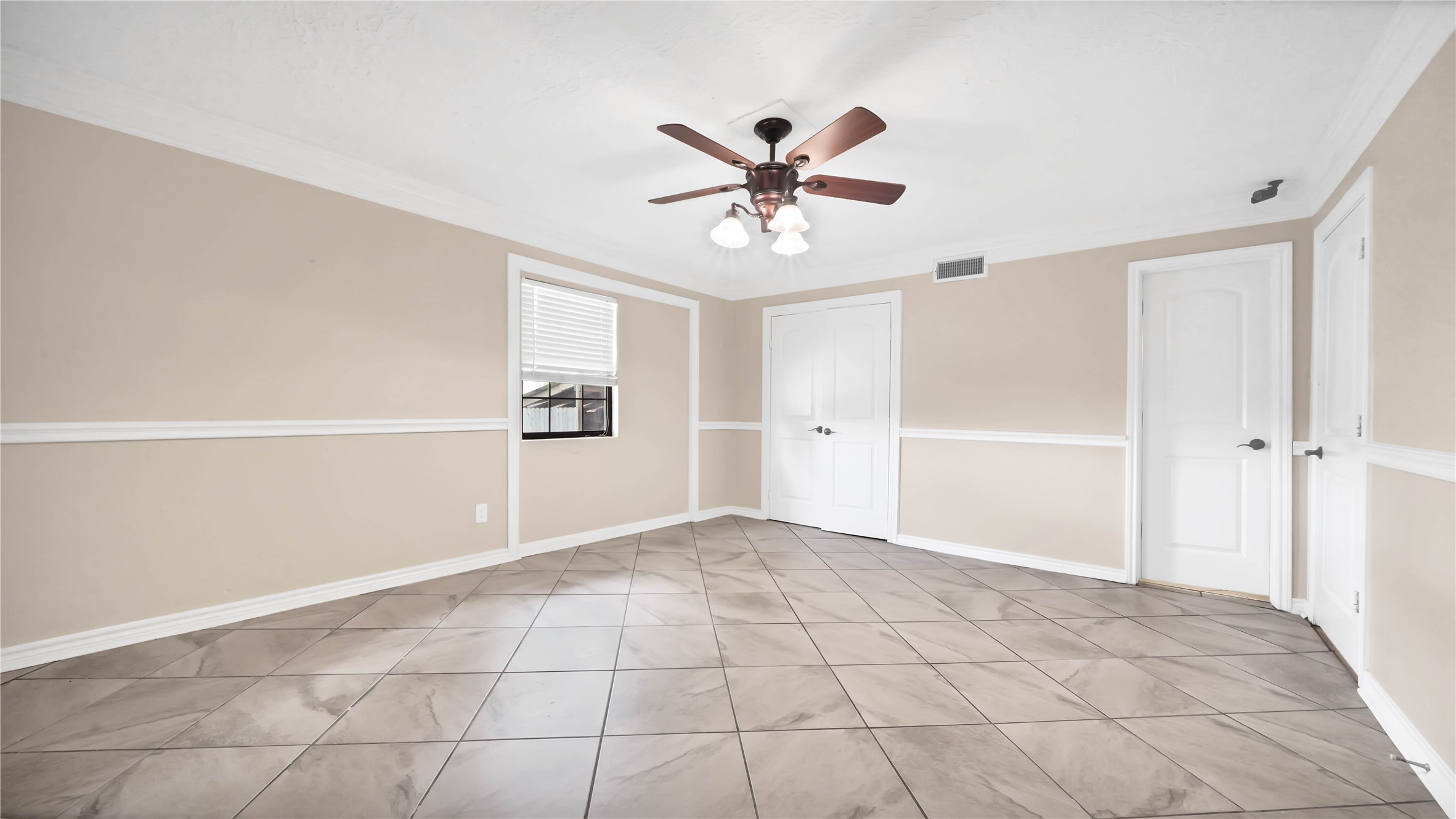 If you have additional questions regarding 7255 Sims Drive  in Houston or would like to tour the property with us call 800-660-1022 and reference MLS# 10767554.