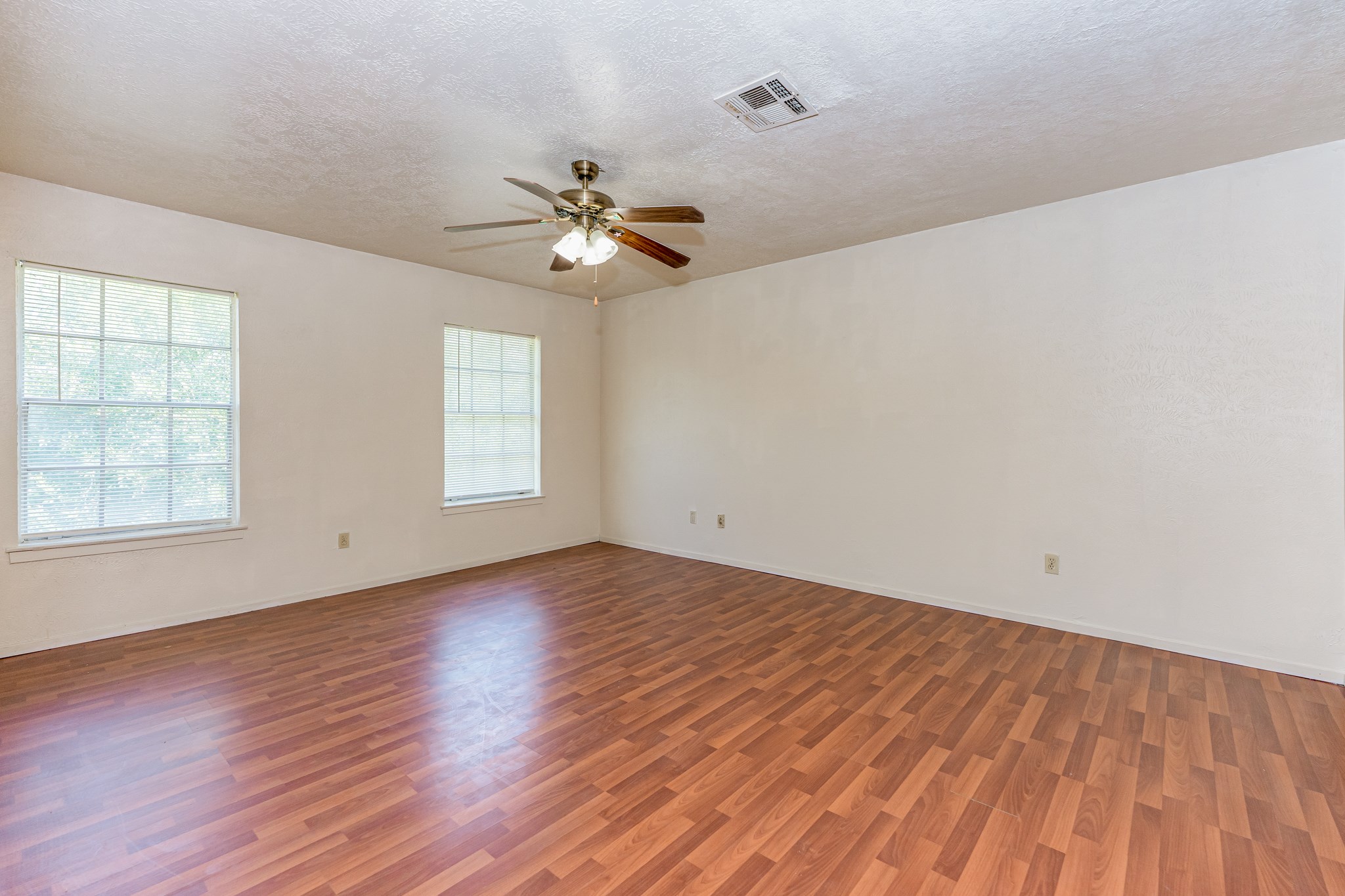 459 Woodrail Drive Drive Houston TX 77598