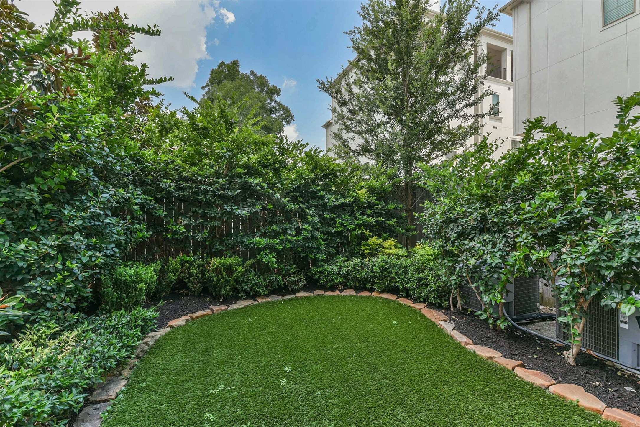 This oasis of a backyard lets you forget the noise and hectic of the city. Artificial grass and a sprinkler system make it almost maintenance-free. - If you have additional questions regarding 4014 Barnes  in Houston or would like to tour the property with us call 800-660-1022 and reference MLS# 41866134.