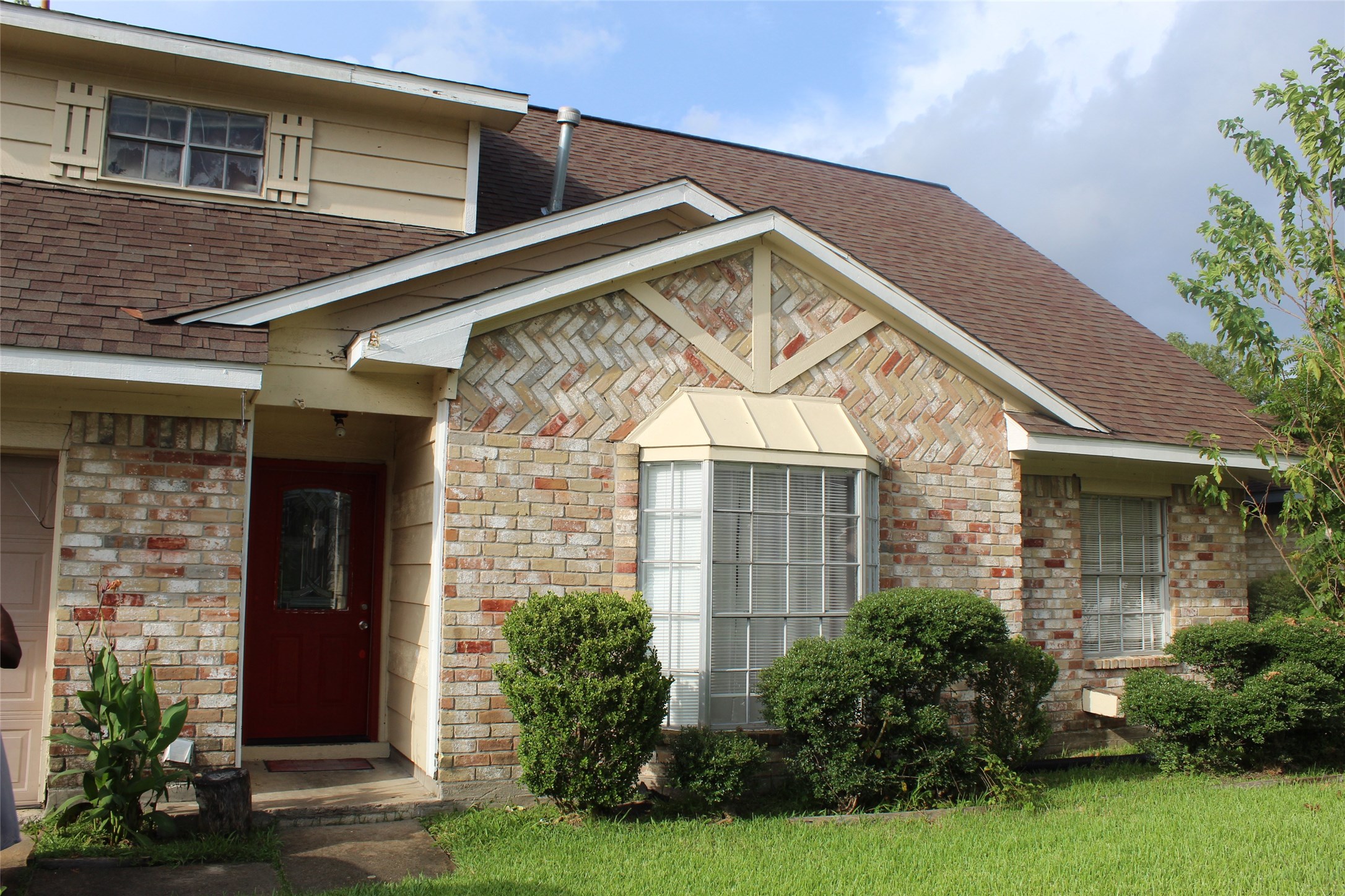 If you have additional questions regarding 12806 W Club Lane  in Houston or would like to tour the property with us call 800-660-1022 and reference MLS# 18790410.