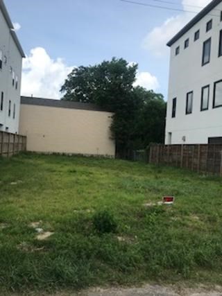 If you have additional questions regarding 1905 BONNER ST  in Houston or would like to tour the property with us call 800-660-1022 and reference MLS# 37714651.