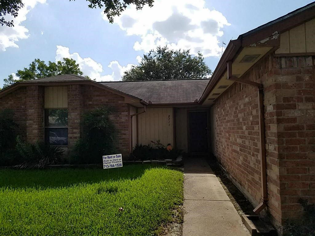 If you have additional questions regarding 2711 Amaranth Drive  in Houston or would like to tour the property with us call 800-660-1022 and reference MLS# 90611222.