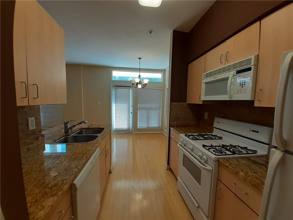 Kitchen - If you have additional questions regarding 2209 Hancock Drive  in Austin or would like to tour the property with us call 800-660-1022 and reference MLS# 5078136.