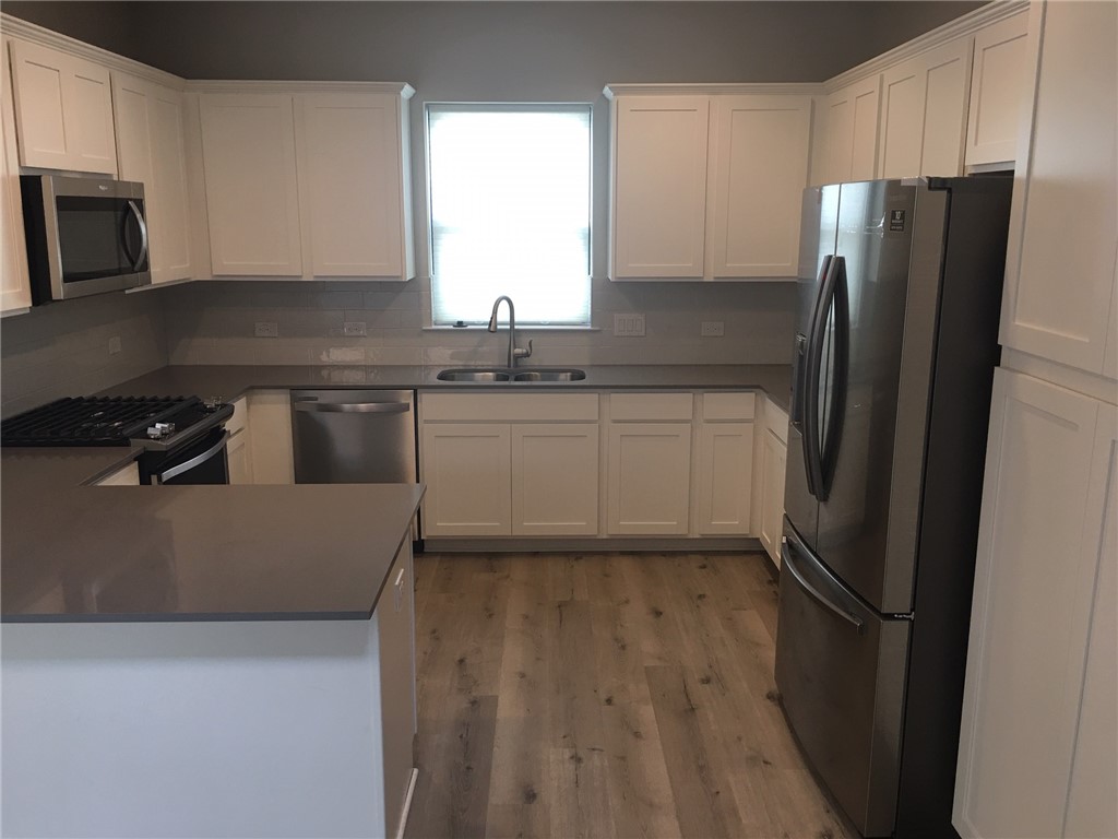 If you have additional questions regarding 1903 New York Avenue  in Austin or would like to tour the property with us call 800-660-1022 and reference MLS# 3664825.