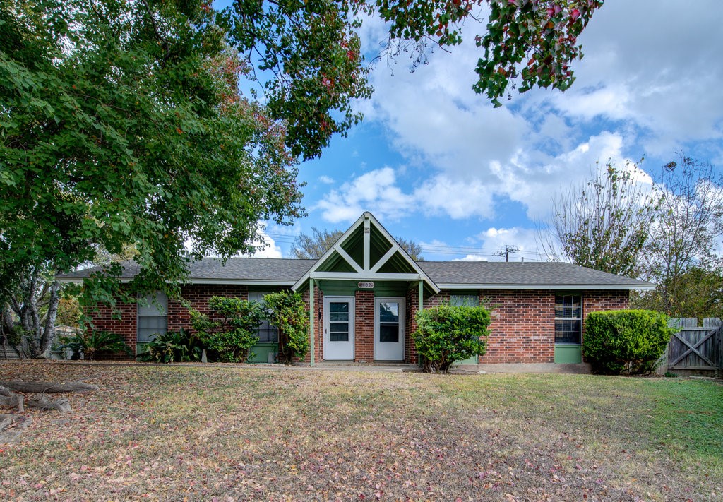 If you have additional questions regarding 1402 Valleyridge Drive  in Austin or would like to tour the property with us call 800-660-1022 and reference MLS# 9909093.