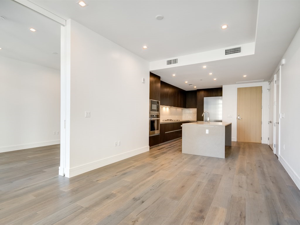 If you have additional questions regarding 501 West Avenue  in Austin or would like to tour the property with us call 800-660-1022 and reference MLS# 1418011.