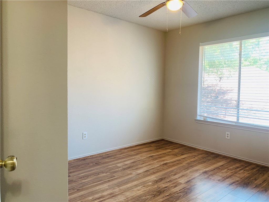 3rd bedroom - If you have additional questions regarding 4512 Sojourner Street  in Austin or would like to tour the property with us call 800-660-1022 and reference MLS# 8935600.