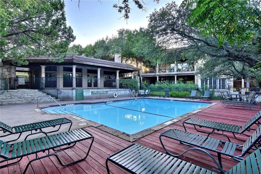 Enjoy this gated community in Eanes ISD with a wonderful pool - If you have additional questions regarding 1000 Liberty Park Drive  in Austin or would like to tour the property with us call 800-660-1022 and reference MLS# 2545624.