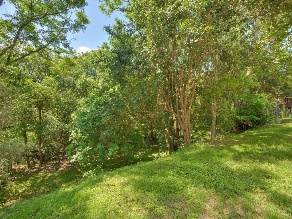 If you have additional questions regarding 8421 Spring Valley Drive  in Austin or would like to tour the property with us call 800-660-1022 and reference MLS# 9065323.