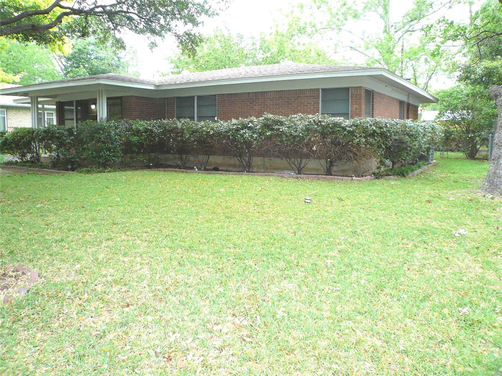 If you have additional questions regarding 5513 Delwood Drive  in Austin or would like to tour the property with us call 800-660-1022 and reference MLS# 4097529.