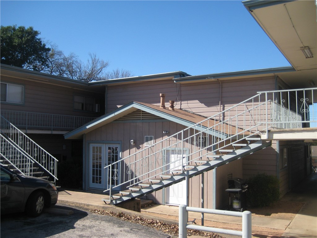 If you have additional questions regarding 924 E Dean Keeton Street  in Austin or would like to tour the property with us call 800-660-1022 and reference MLS# 5100081.
