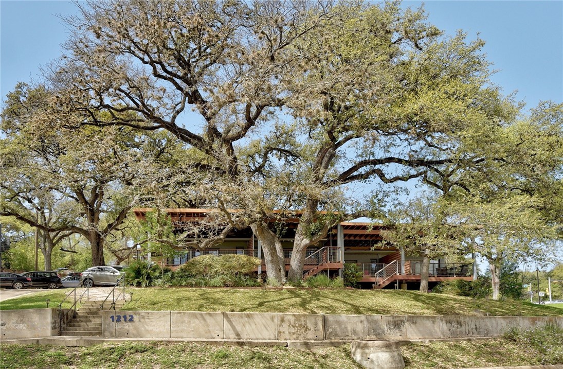 If you have additional questions regarding 1212 Castle Hill Street  in Austin or would like to tour the property with us call 800-660-1022 and reference MLS# 8071912.