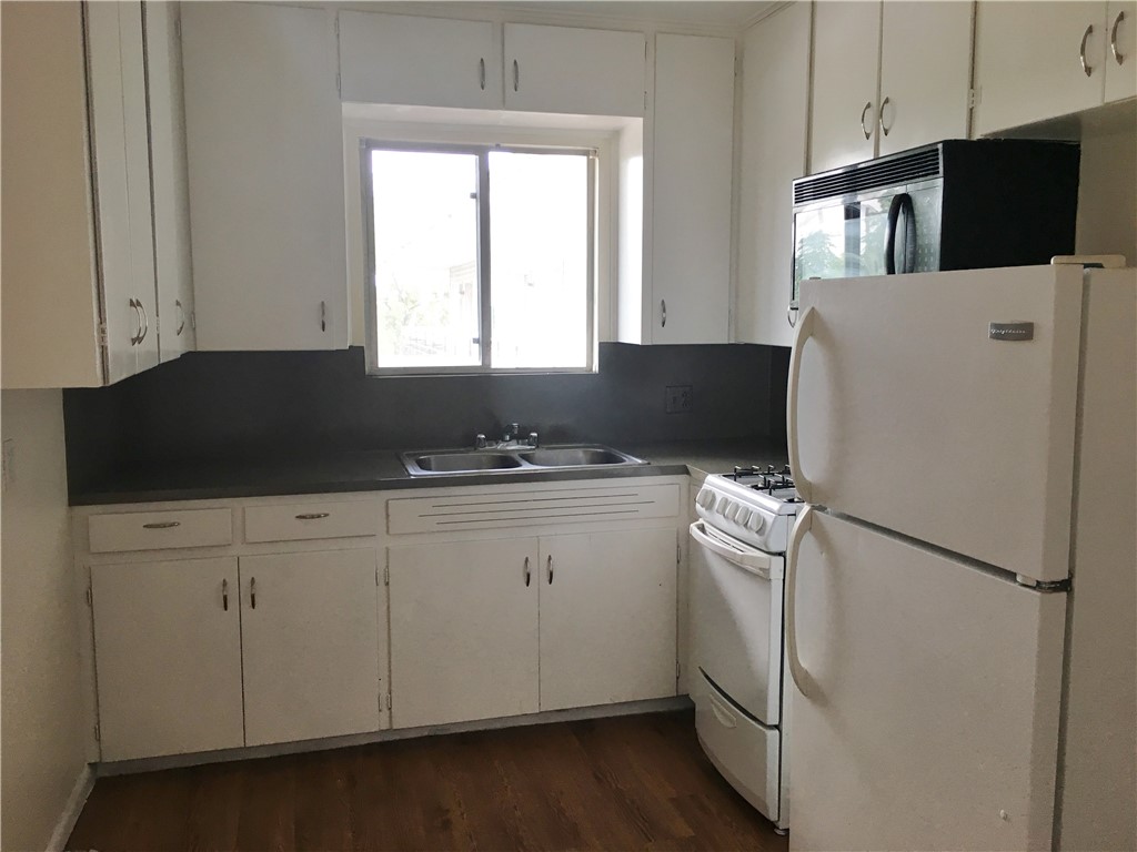 If you have additional questions regarding 926 E Dean Keeton Street  in Austin or would like to tour the property with us call 800-660-1022 and reference MLS# 1674222.