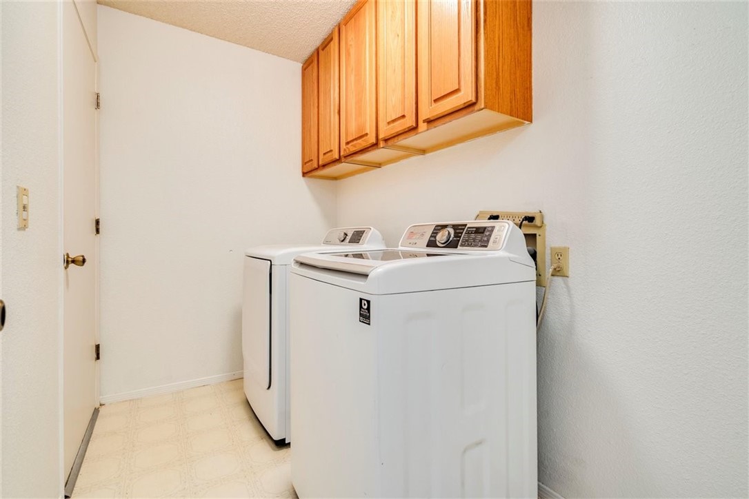 Laundry located off garage - If you have additional questions regarding 7511 Ponoma Trail  in Austin or would like to tour the property with us call 800-660-1022 and reference MLS# 8845262.
