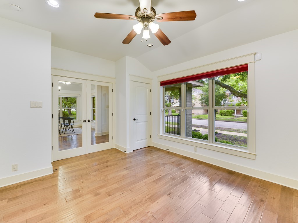 If you have additional questions regarding 3804 Avenue G  in Austin or would like to tour the property with us call 800-660-1022 and reference MLS# 7527790.