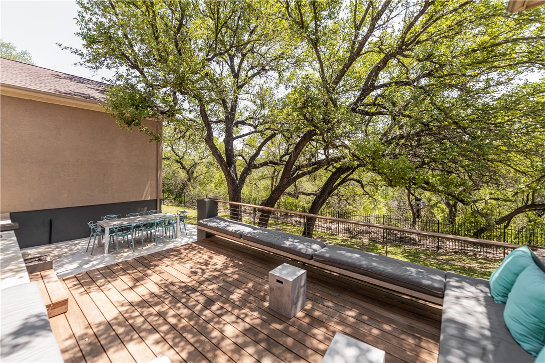 If you have additional questions regarding 2101 Deleon Court  in Austin or would like to tour the property with us call 800-660-1022 and reference MLS# 1881421.