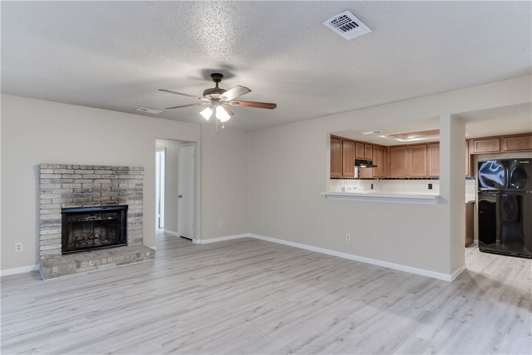 If you have additional questions regarding 2609 Alcott Lane  in Austin or would like to tour the property with us call 800-660-1022 and reference MLS# 5918075.