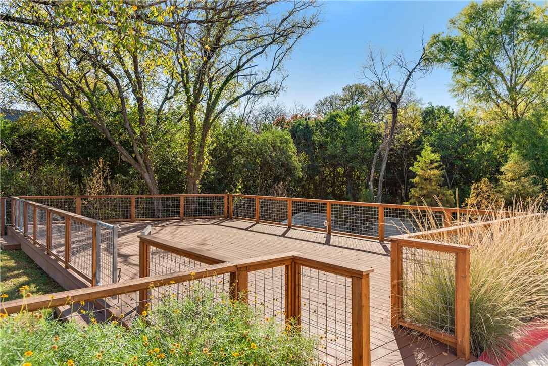 If you have additional questions regarding 4020 Airport Boulevard  in Austin or would like to tour the property with us call 800-660-1022 and reference MLS# 5458678.