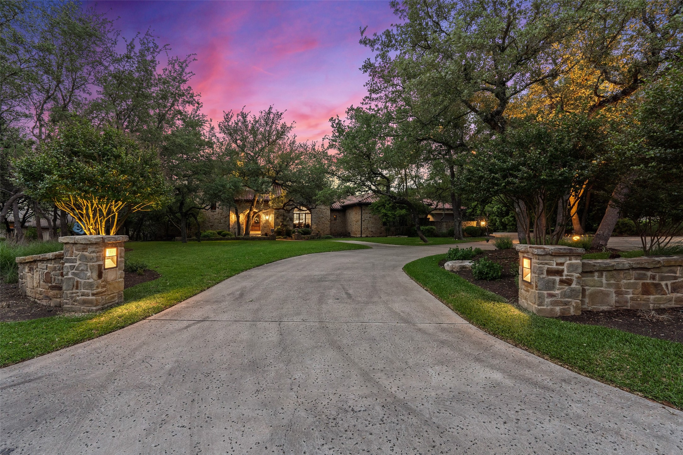If you have additional questions regarding 3541 Lost Creek Boulevard  in Austin or would like to tour the property with us call 800-660-1022 and reference MLS# 93254611.