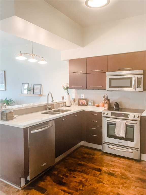 If you have additional questions regarding 603 Davis Street  in Austin or would like to tour the property with us call 800-660-1022 and reference MLS# 7167113.