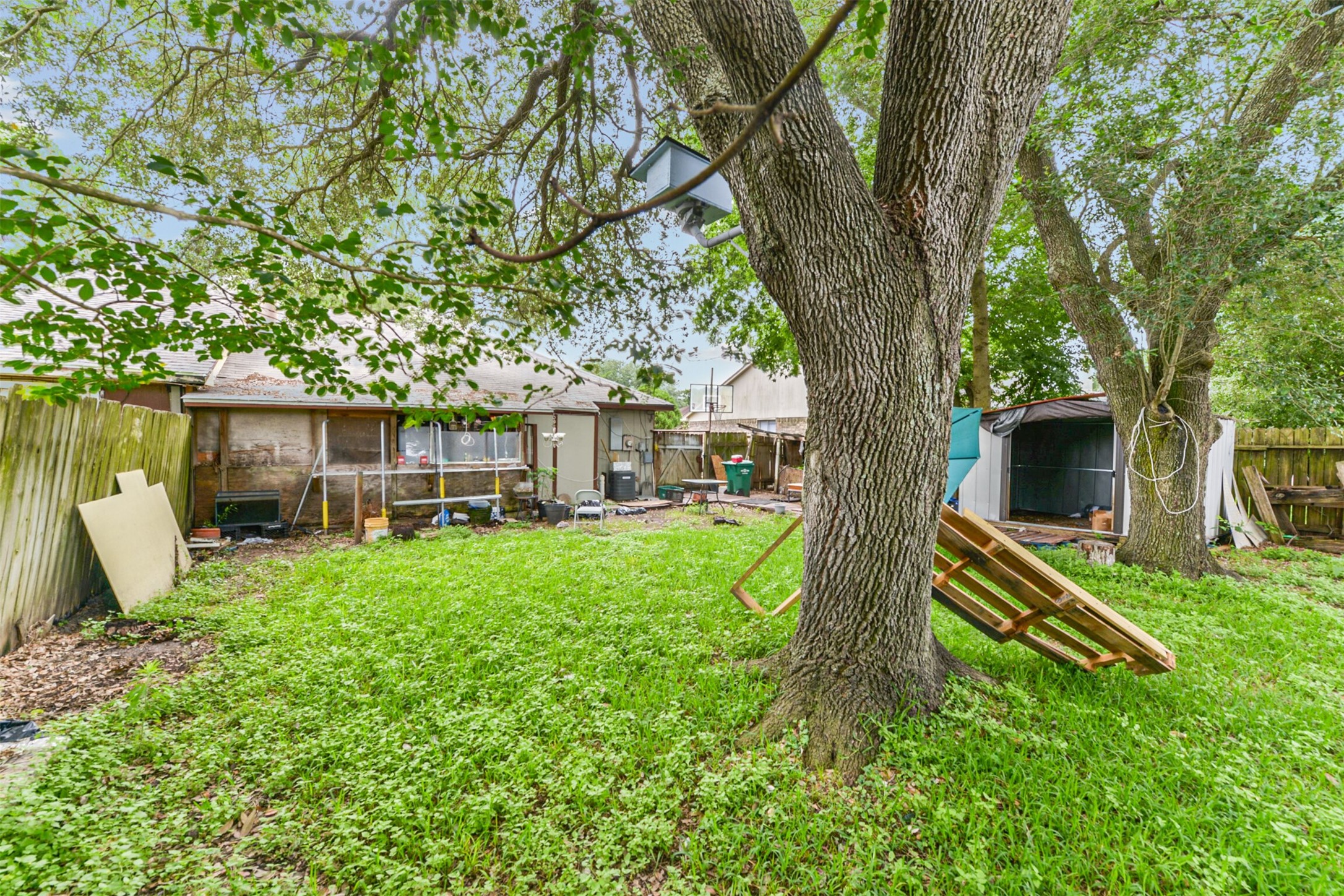 If you have additional questions regarding 9512 Clipperwood Place  in Houston or would like to tour the property with us call 800-660-1022 and reference MLS# 35907686.